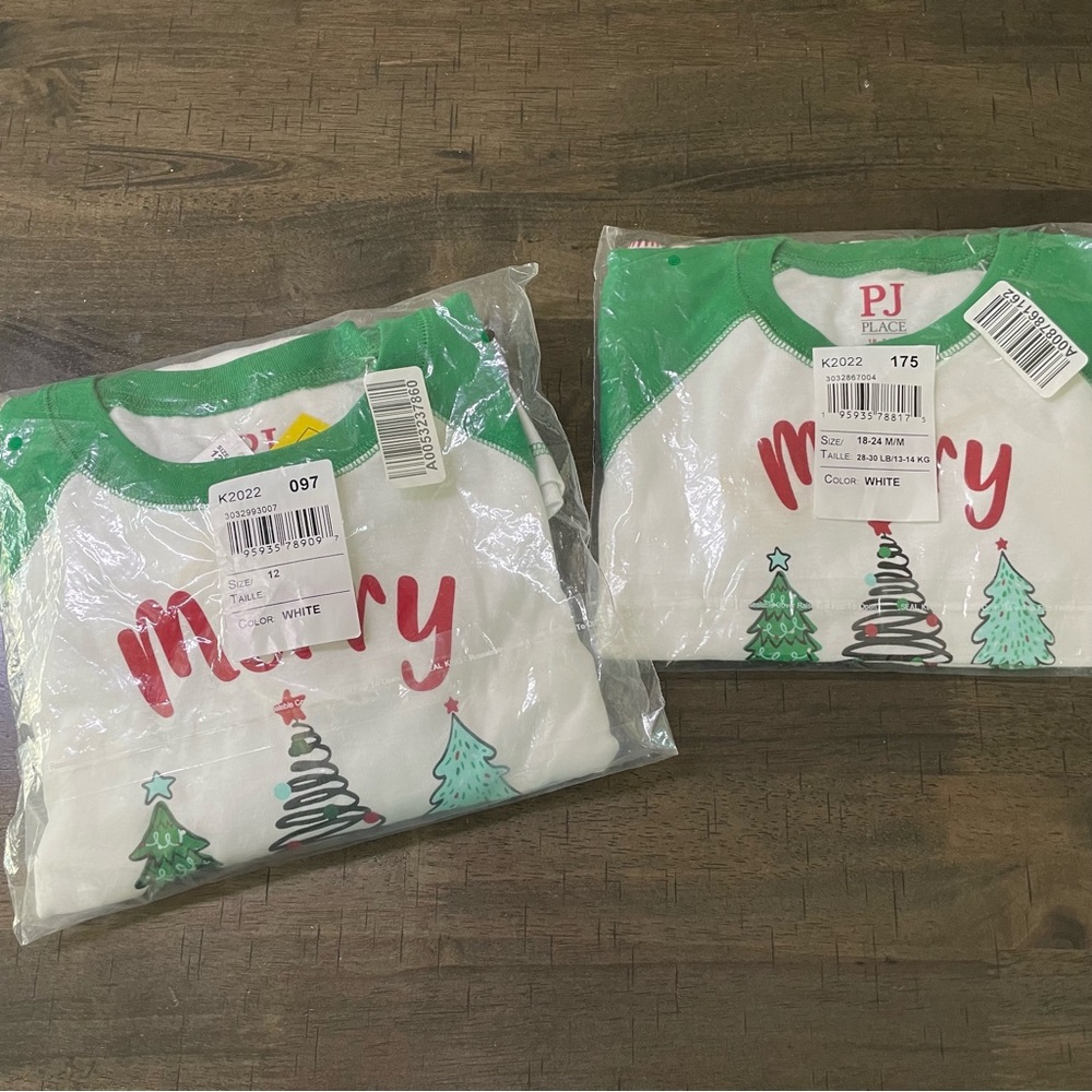 Two sets Unisex Snug Fit Merry Christmas Pajamas 2022